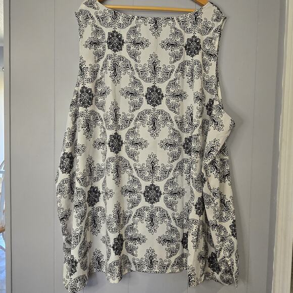 Catherines Breezeway‎ Georgette High-Low Tunic Tank Top Black Medallion Print 6x - Picture 2 of 7